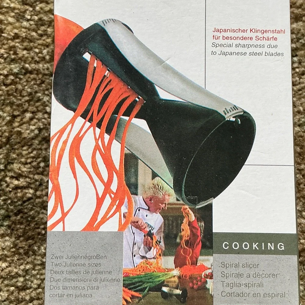 As Seen On TV Black Spiral Slicer - Picture 3 of 4